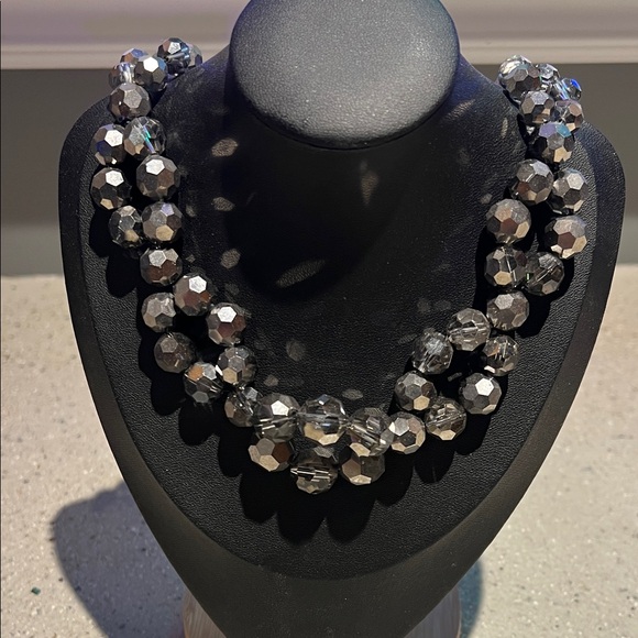 Jewelry - Elegant Silver Beaded Necklace